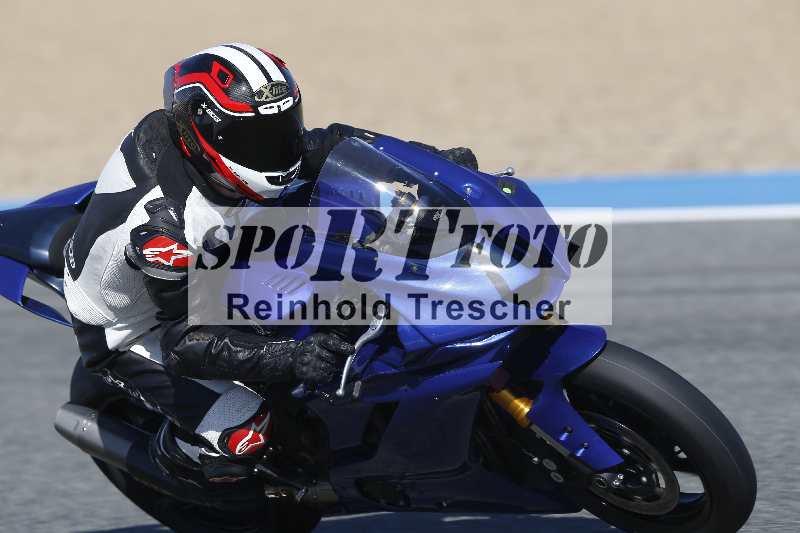 /Archiv-2024/01 26.-28.01.2024 Moto Center Thun Jerez/Gruppe gruen-green/76